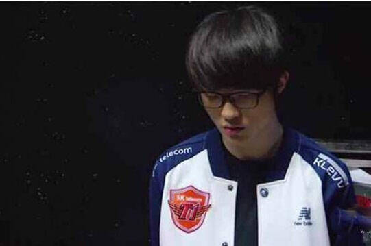 EDG Fearless Division发送新年祝福：请接受我们简单的祝福