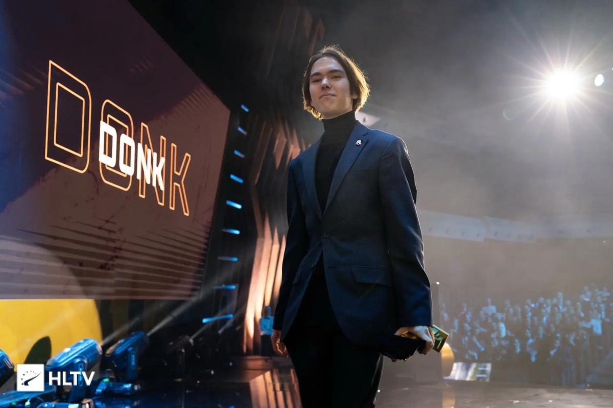 Light：可以说自己什么都没有拥有过，所以决赛里什么都不怕