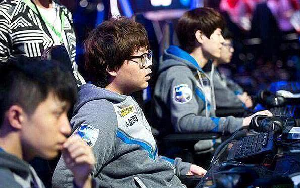 外媒排名2023LCK春季赛上单：Zeus第一